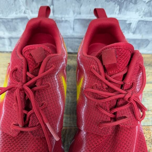 Nike Roshe One Triple Red The Flash Lightning Custom 511881-666 Mens Size 8.5 - Picture 5 of 10